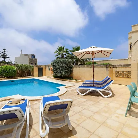 Dar Ta' Lonza With Private Pool