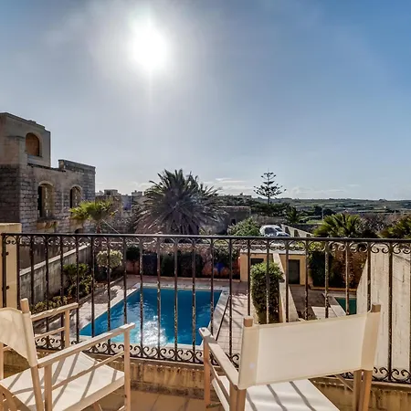 Dar Ta' Lonza With Private Pool