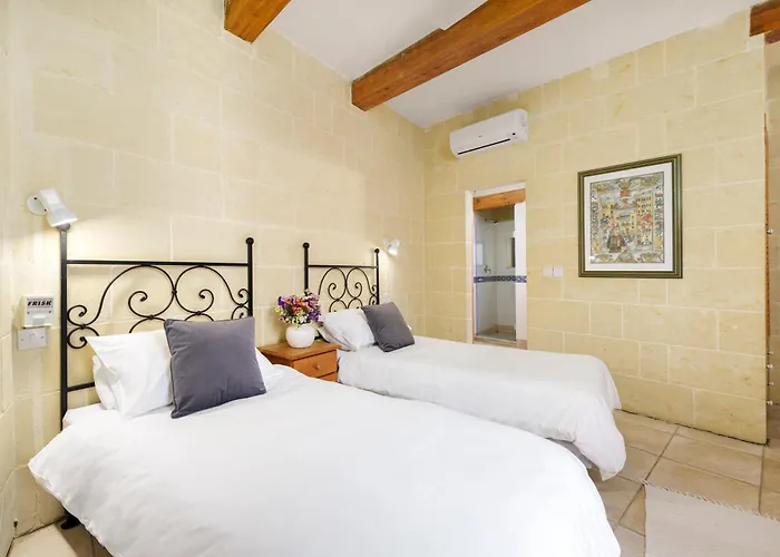 빌라 Dar Ta' Lonza With Private Pool Għasri