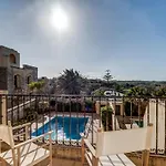 Dar Ta' Lonza With Private Pool