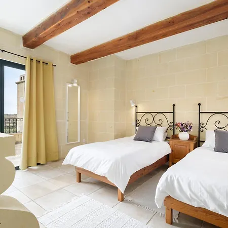 Dar Ta' Lonza With Private Pool Villa *