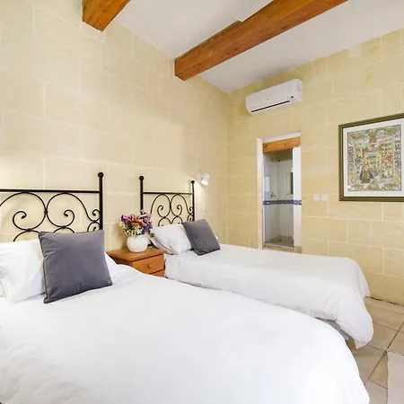 Villa Dar Ta' Lonza With Private Pool Ghasri (Gozo)