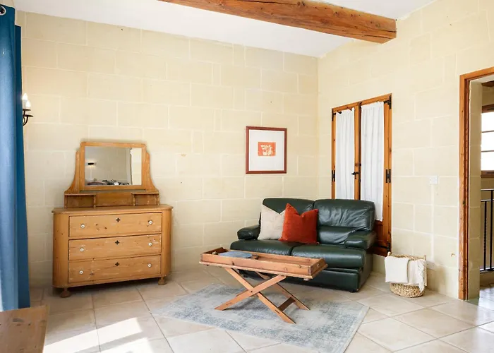 Dar Ta' Lonza With Private Pool Villa Għasri