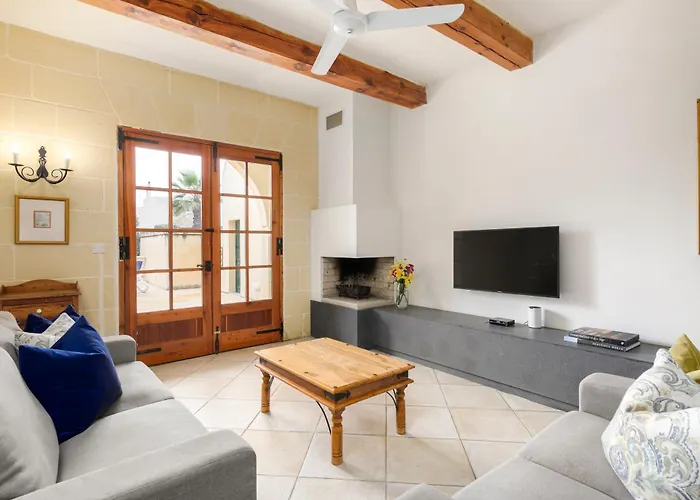 Dar Ta' Lonza With Private Pool Villa Għasri