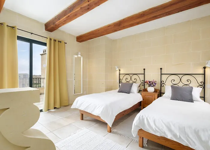 Dar Ta' Lonza With Private Pool Villa *